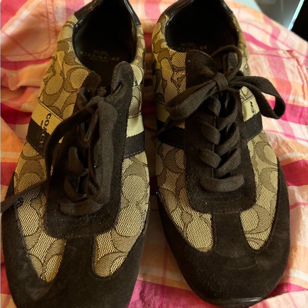 Black and Beige Patterned Sneakers - Picture 2 of 2